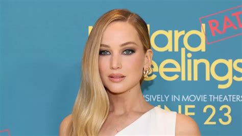 jennifer lawrence fully nude no hard feelings|Jennifer Lawrence shocks fans by getting completely naked in。